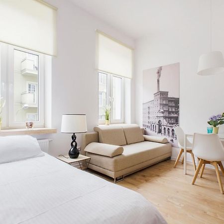 Cozy Apartments On Sierpnia Street 罗兹 外观 照片
