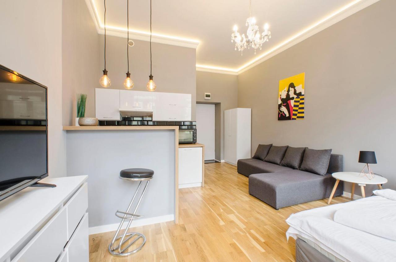 Cozy Apartments On Sierpnia Street 罗兹 外观 照片