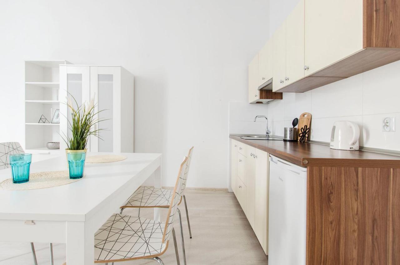 Cozy Apartments On Sierpnia Street 罗兹 外观 照片